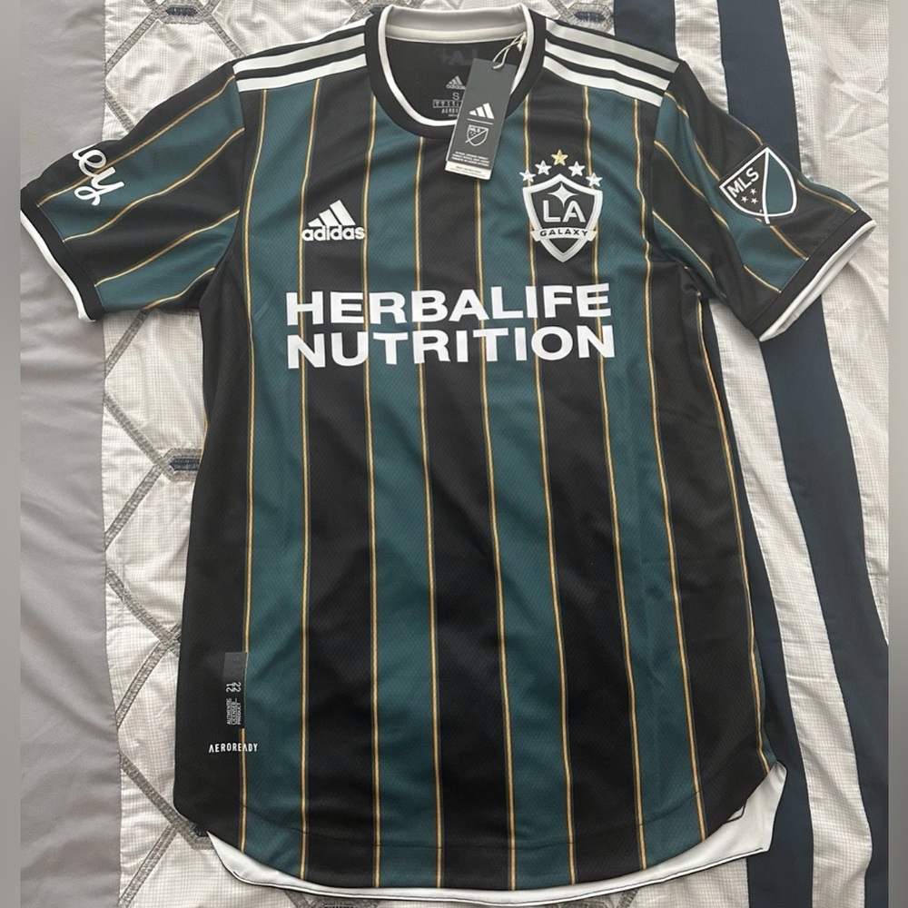 NWT Authentic LA Galaxy Julian Araujo adidas 2021/22 Away Jersey - Size S
